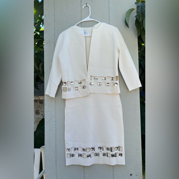 St. John Dresses & Skirts - NWT St john dress & jacket suit set midi cream knit